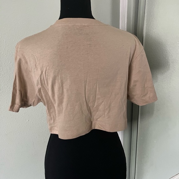 Fashion Nova Graphic T-Shirt, “Ain’t No Hood Like Motherhood” Size Small - Picture 3 of 5